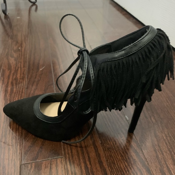 Revamped Faux Suede Chic Flattering Lace Up Fringe Pump - Picture 1 of 8